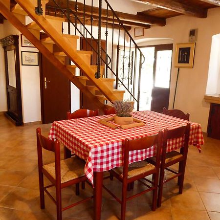 Willa Casa Istriana Nona Pina Kaštelir Zewnętrze zdjęcie