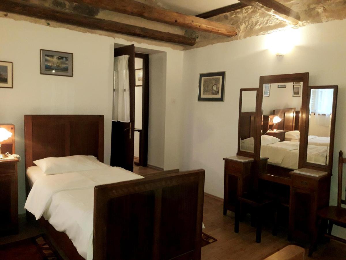 Willa Casa Istriana Nona Pina Kaštelir Zewnętrze zdjęcie