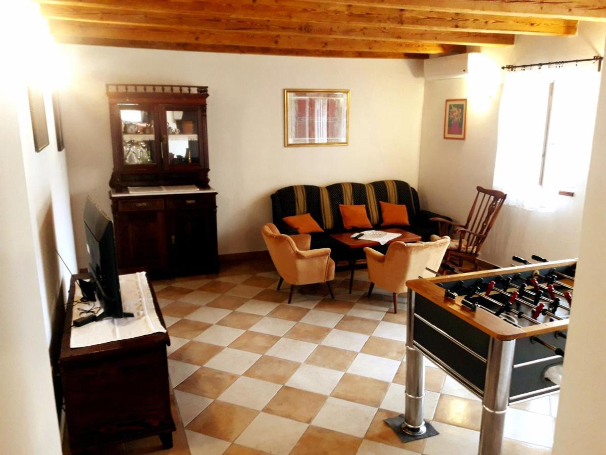 Willa Casa Istriana Nona Pina Kaštelir Zewnętrze zdjęcie