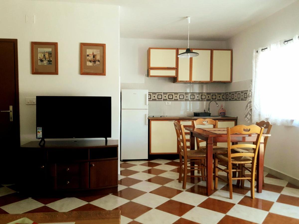 Willa Casa Istriana Nona Pina Kaštelir Zewnętrze zdjęcie