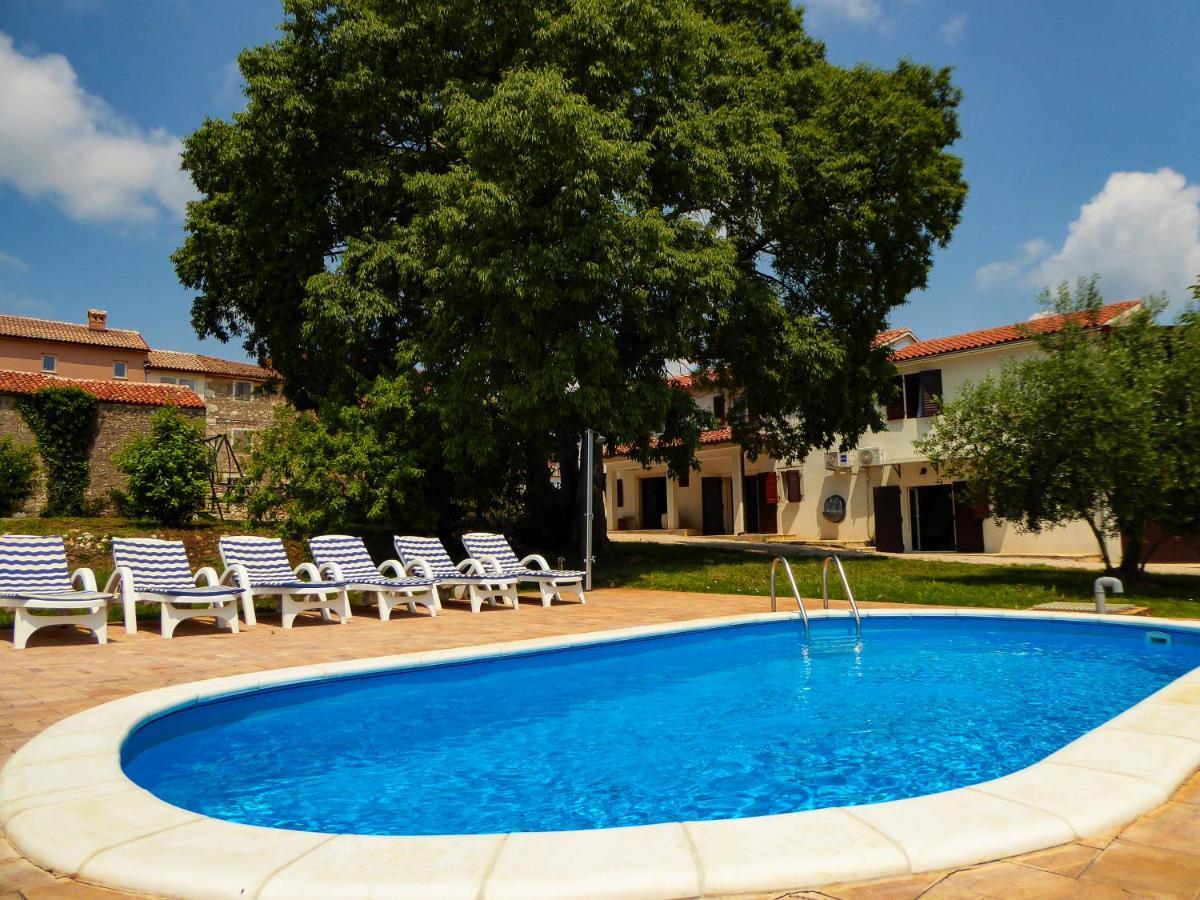 Willa Casa Istriana Nona Pina Kaštelir Zewnętrze zdjęcie