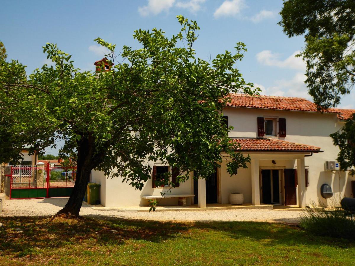 Willa Casa Istriana Nona Pina Kaštelir Zewnętrze zdjęcie